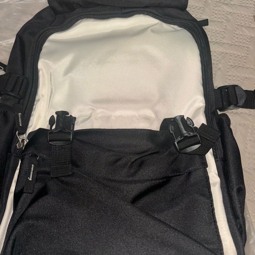 Black and White Backpack Set 050 - Picture 3 of 8